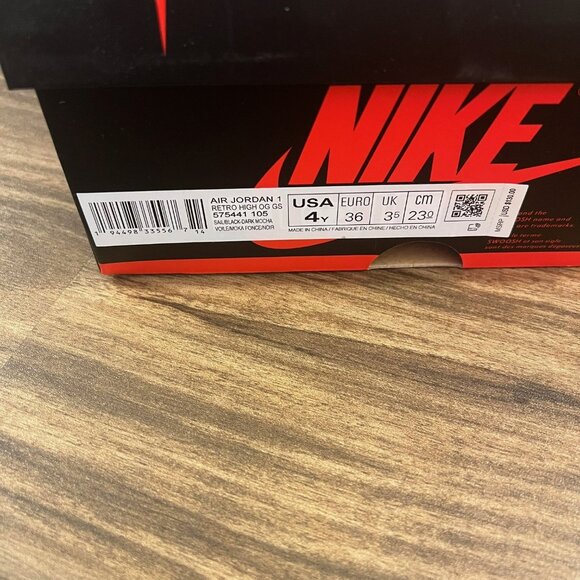 LIKE NEW JORDAN 1 HIGH MOCHA SNEAKERS SZ 4Y / 5.5W - Picture 5 of 7